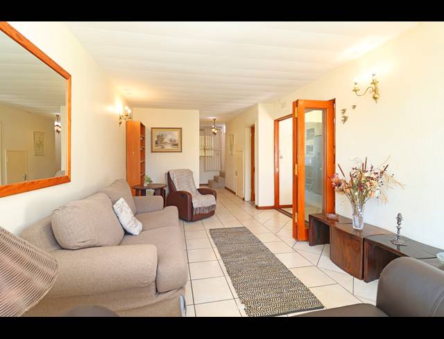 3 BEDROOM TOWNHOUSE FOR SALE IN FAIRLAND